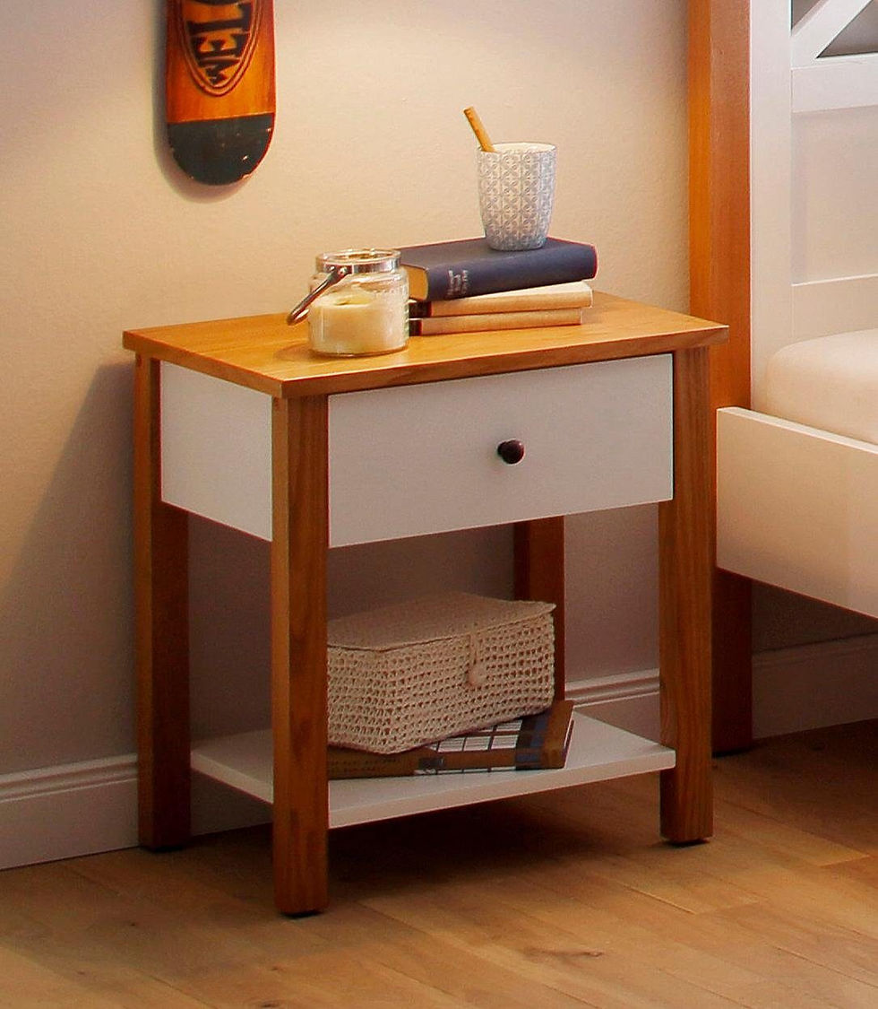 Mesa de noche en madera diseño moderno