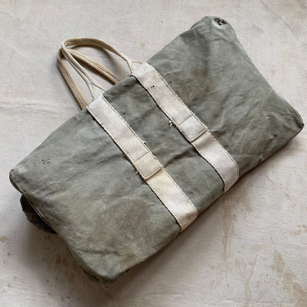 縮圖：40's U.S.NAVY (NAVAL AIRCRAFT FACTORY) STAMP PARACHUTE TRAVELING BAG