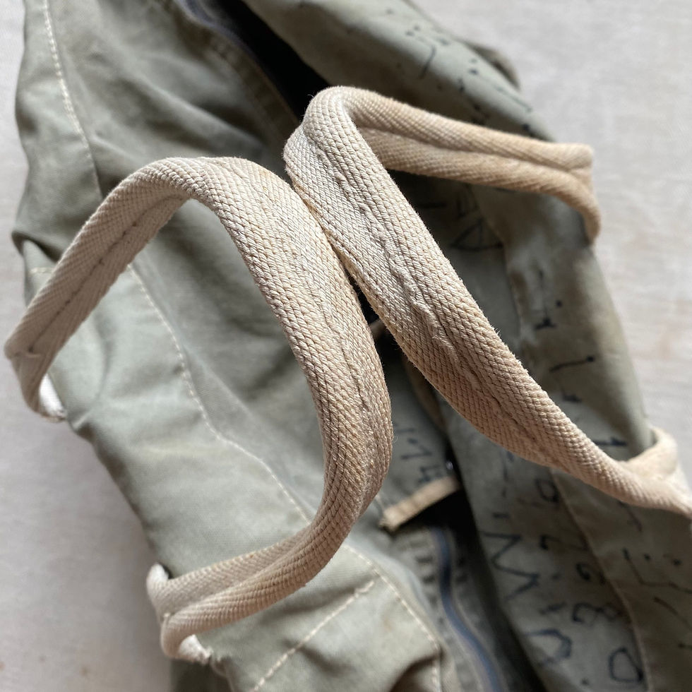 縮圖：40's U.S.NAVY (NAVAL AIRCRAFT FACTORY) STAMP PARACHUTE TRAVELING BAG