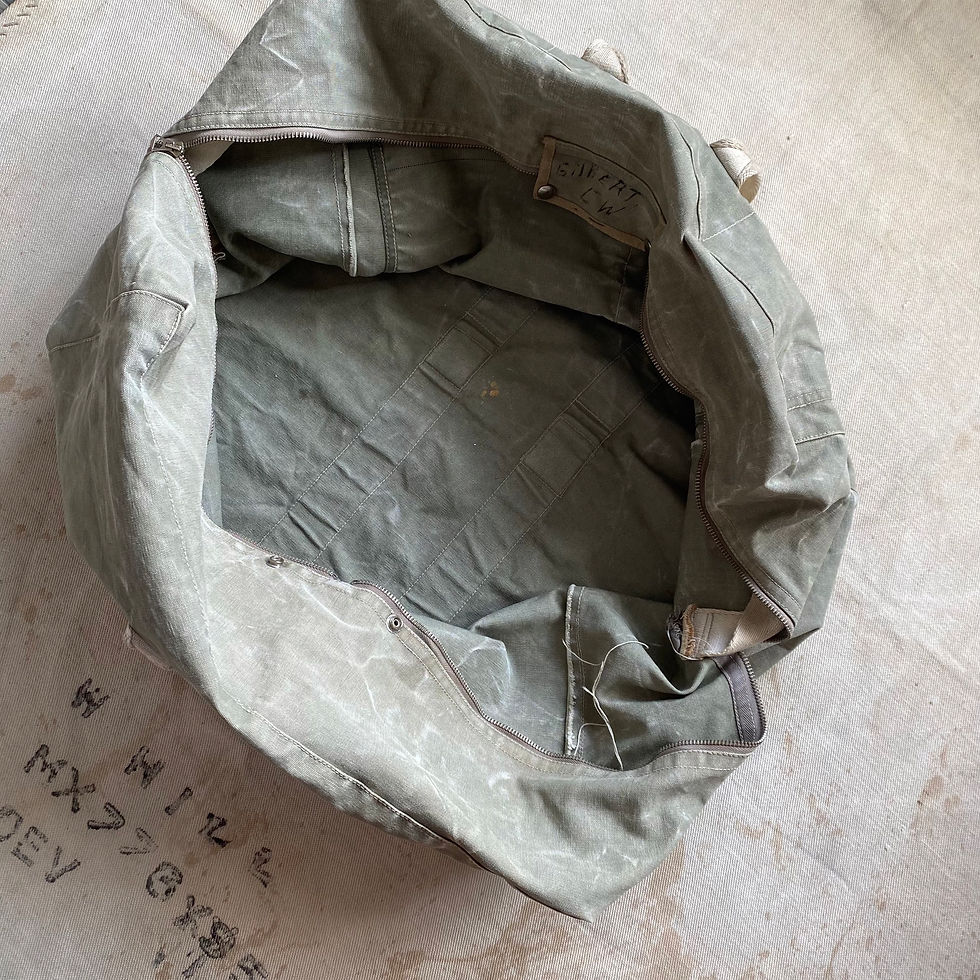 縮圖：40's U.S.NAVY (NAVAL AIRCRAFT FACTORY) STAMP PARACHUTE TRAVELING BAG