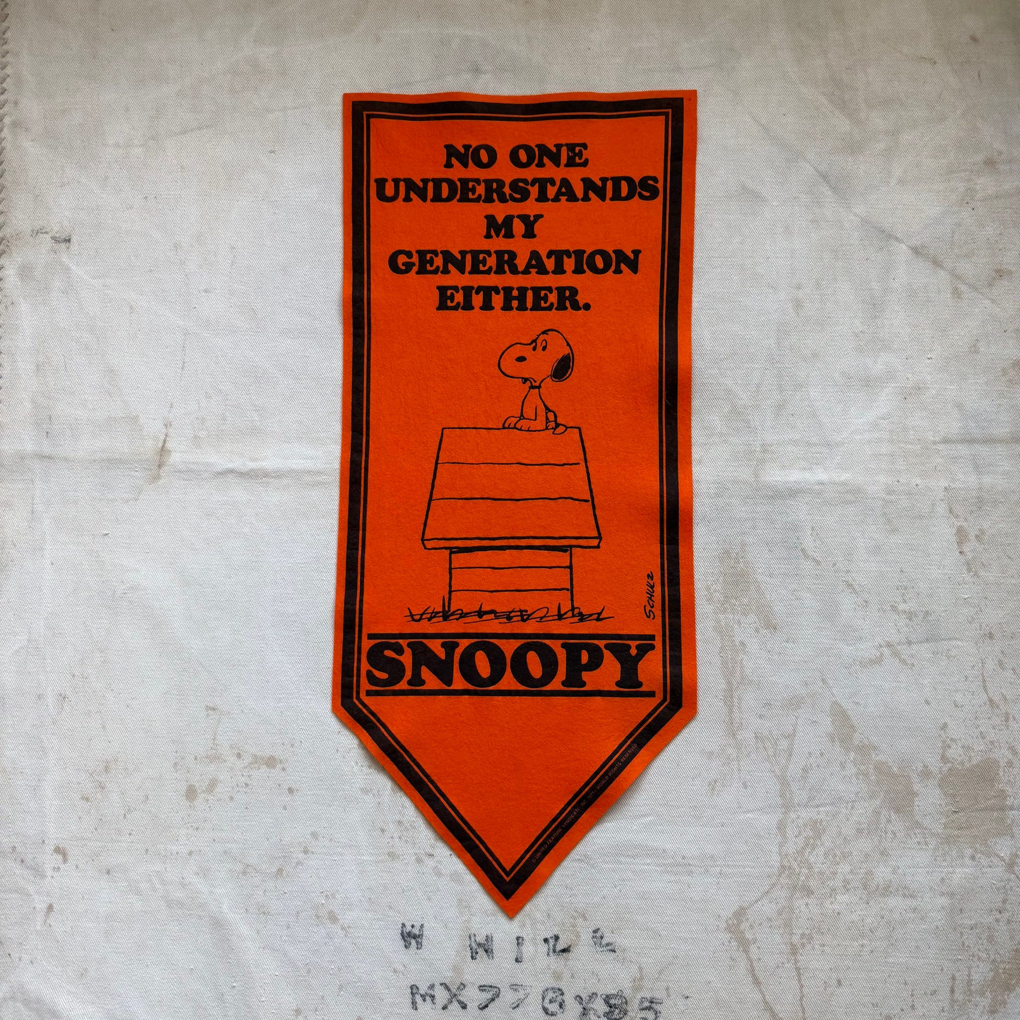 70’s PEANUTS SNOOPY FELT BANNER 