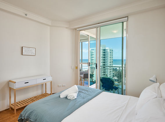 U1101 Maldives Resort, Main Beach-01.jpg