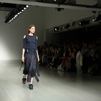 fashion-week_t20_robNvo.jpg