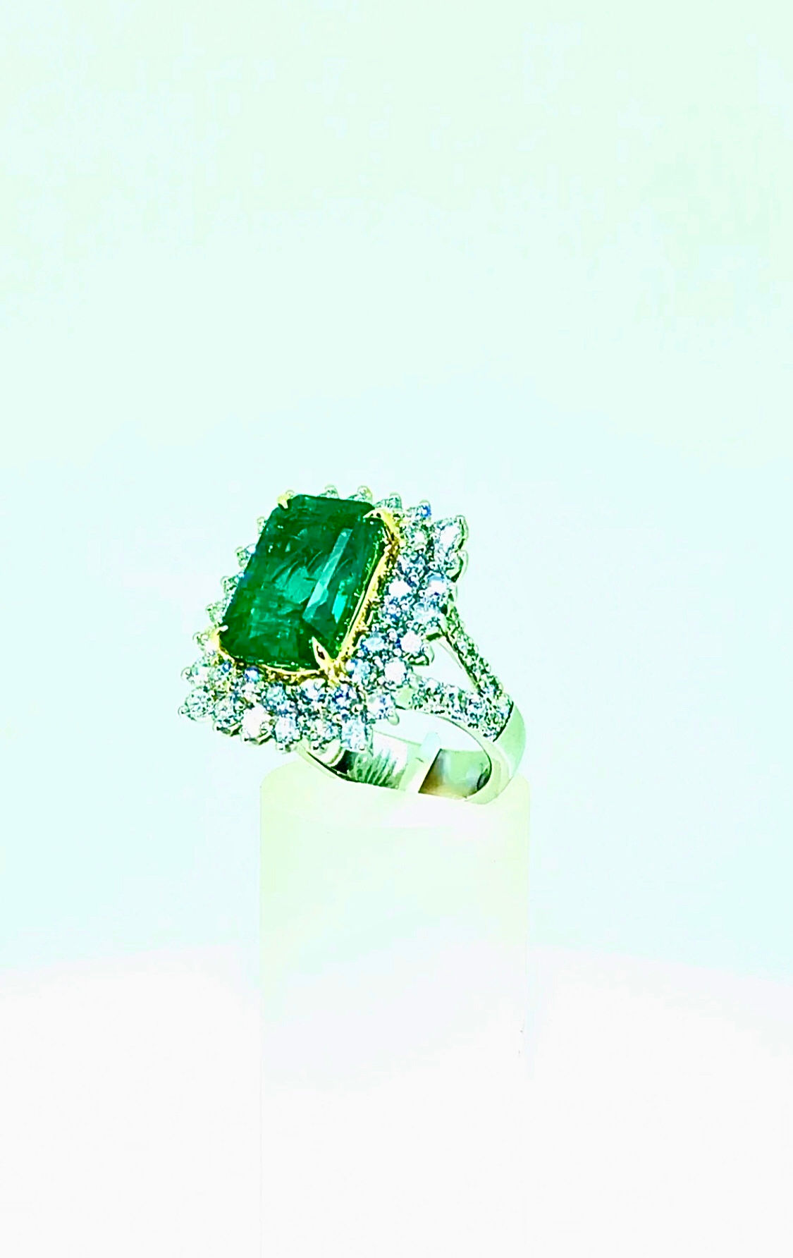 White and Yellow Gold Ring Emerald