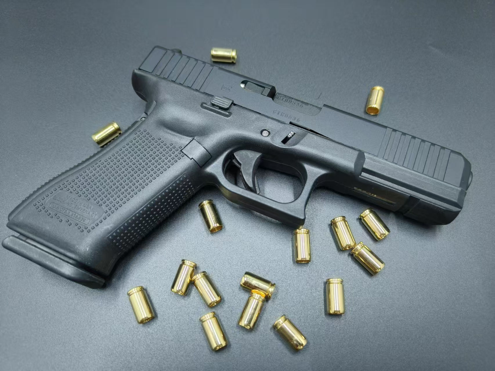 Octopus G17 Gen5 Shell Ejecting GBB Pistol Gel Blaster Military Version