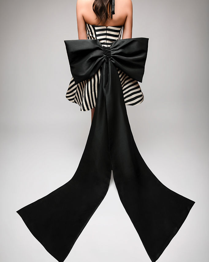 Dress avec grand nœud amovible.JPG