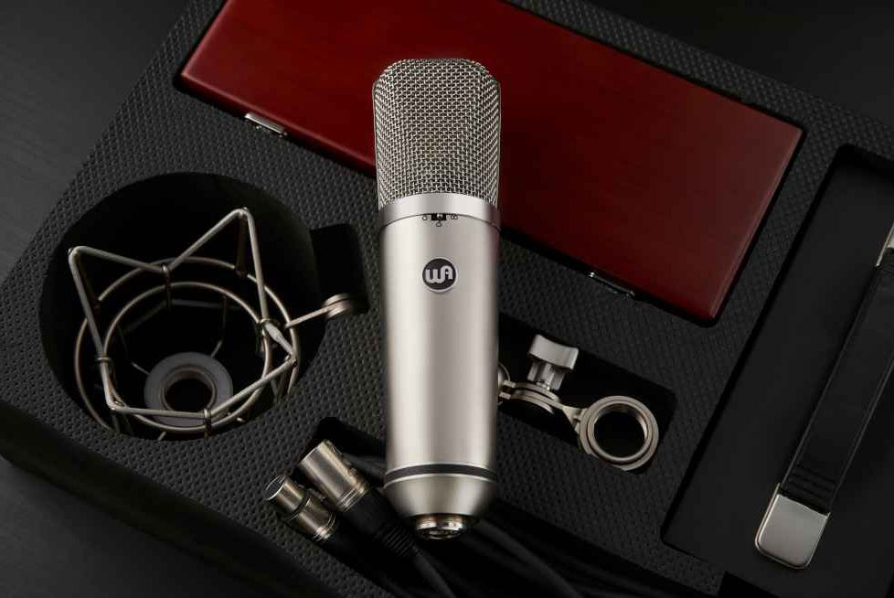 Miniature : Warm Audio WA-67 Tube Condenser Microphone with mount and wooden box