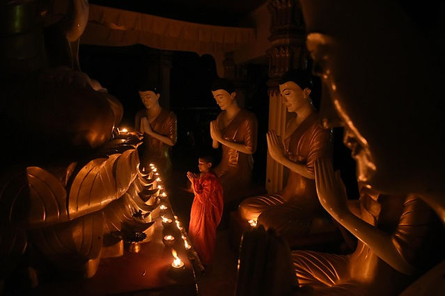 pray-5183164_640.jpg