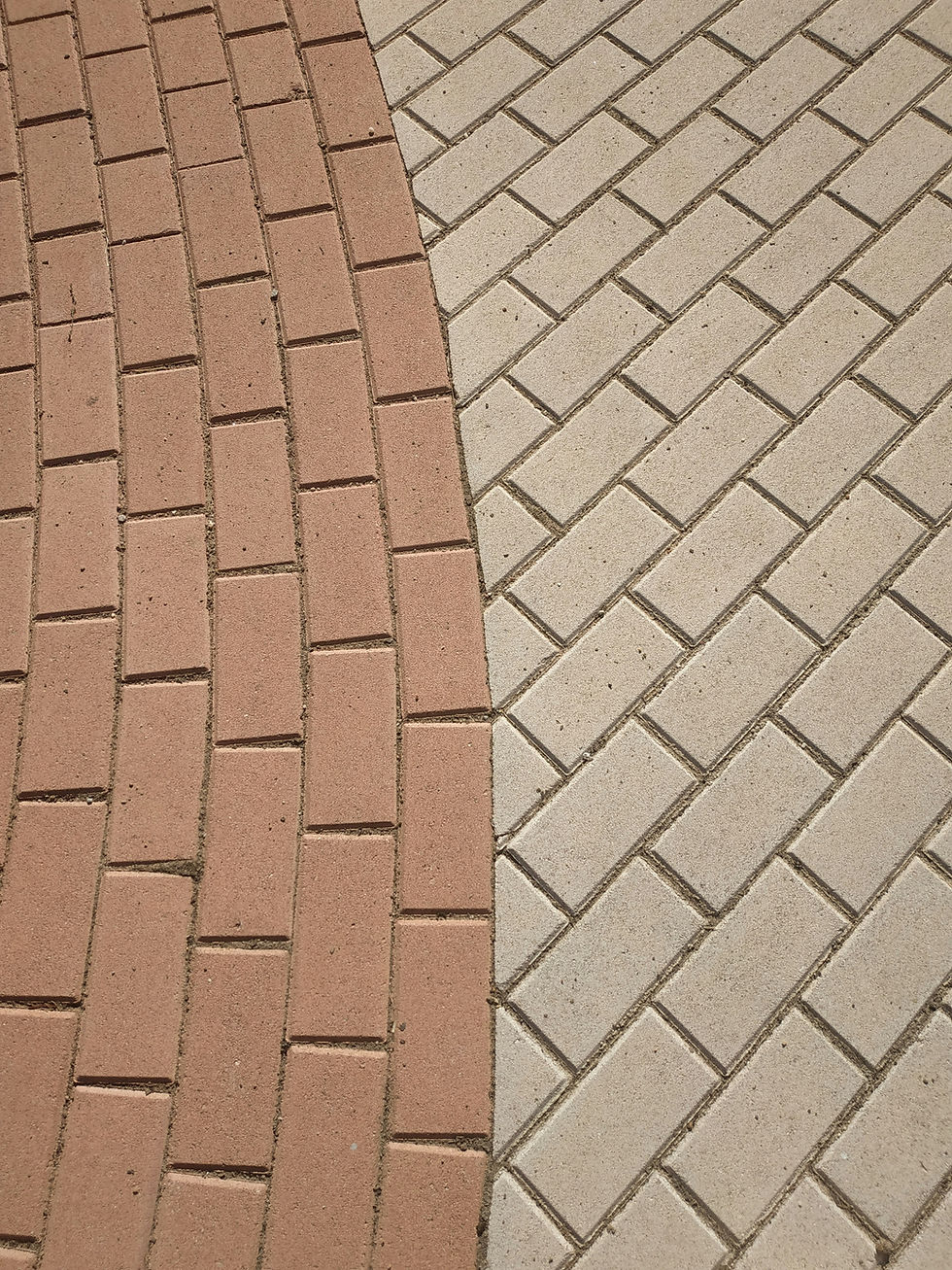 Modern block paving driveway installed by Intercounty Driveways Ltd.