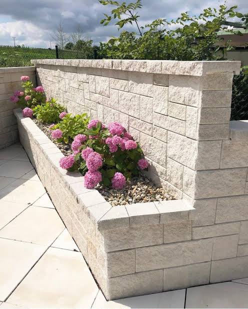 Rendered masonry garden feature wall in Portsmouth