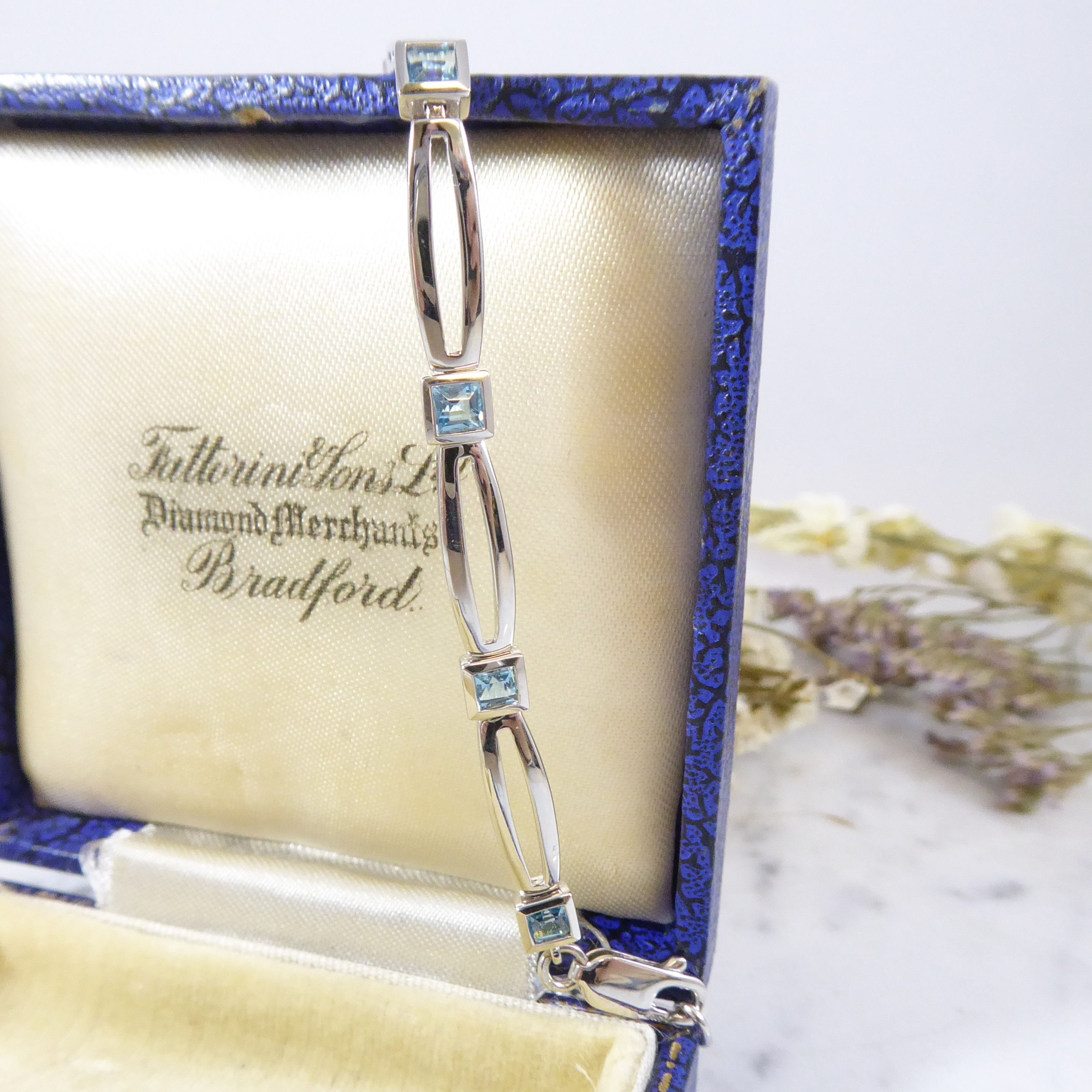 Topaz Set Bracelet in White Gold