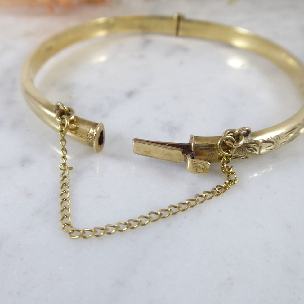 Thumbnail: Patterned Bangle in Yellow Gold