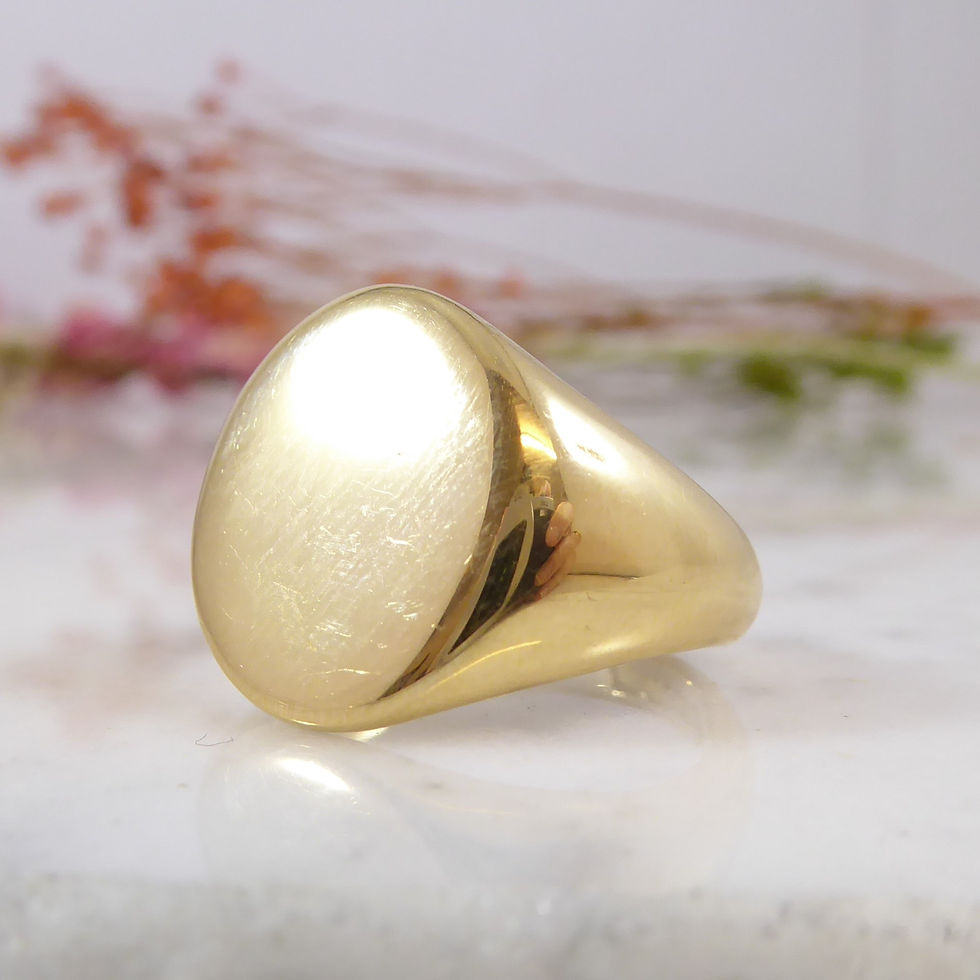 Thumbnail: Oval Signet Ring in Yellow Gold
