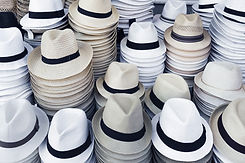 sombreros apilados