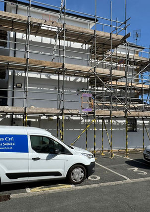 Painting Cae Dafis, Pwllheli for Grŵp Cynefin