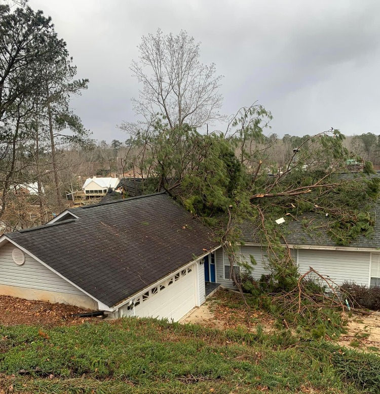 24/7 Emergency Storm Services