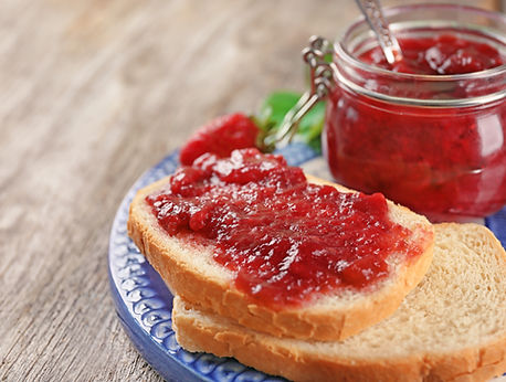 jar-bread-with-strawberry-jam-plate.jpg