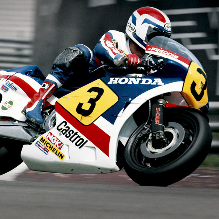 Freddie Spencer riding the Honda NSR500 | Image credits: honda.racing.com