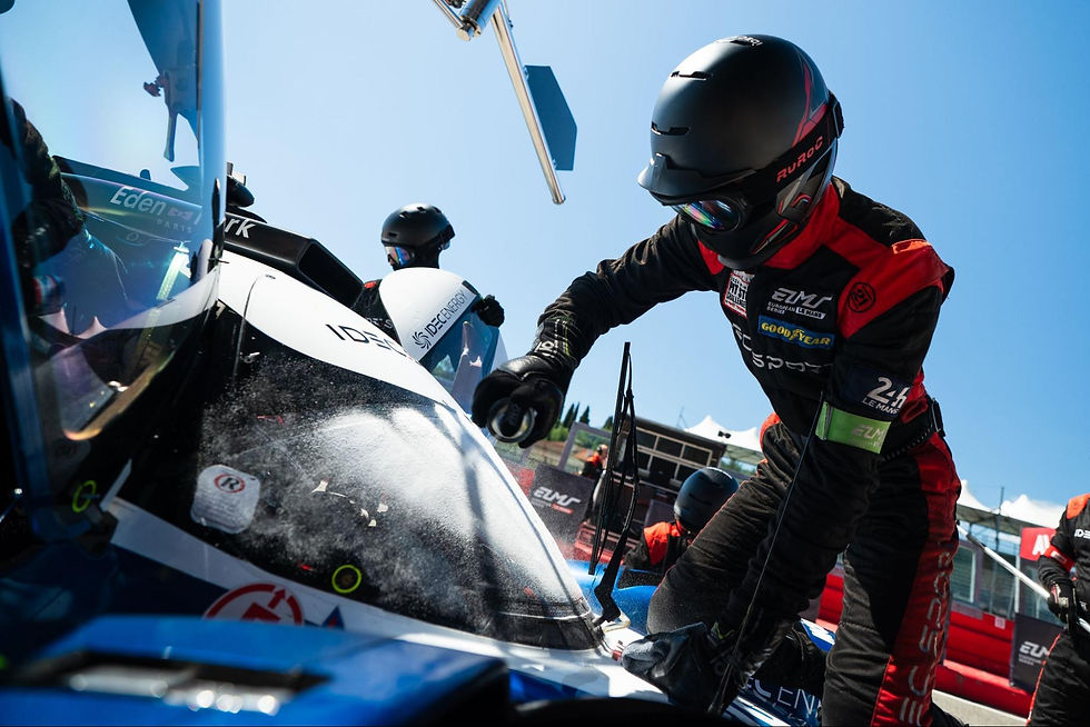 The No.28 car during its pit stop at last year’s 4 Hours of Imola | Credit: FocusPackMedia / Tim Hearn