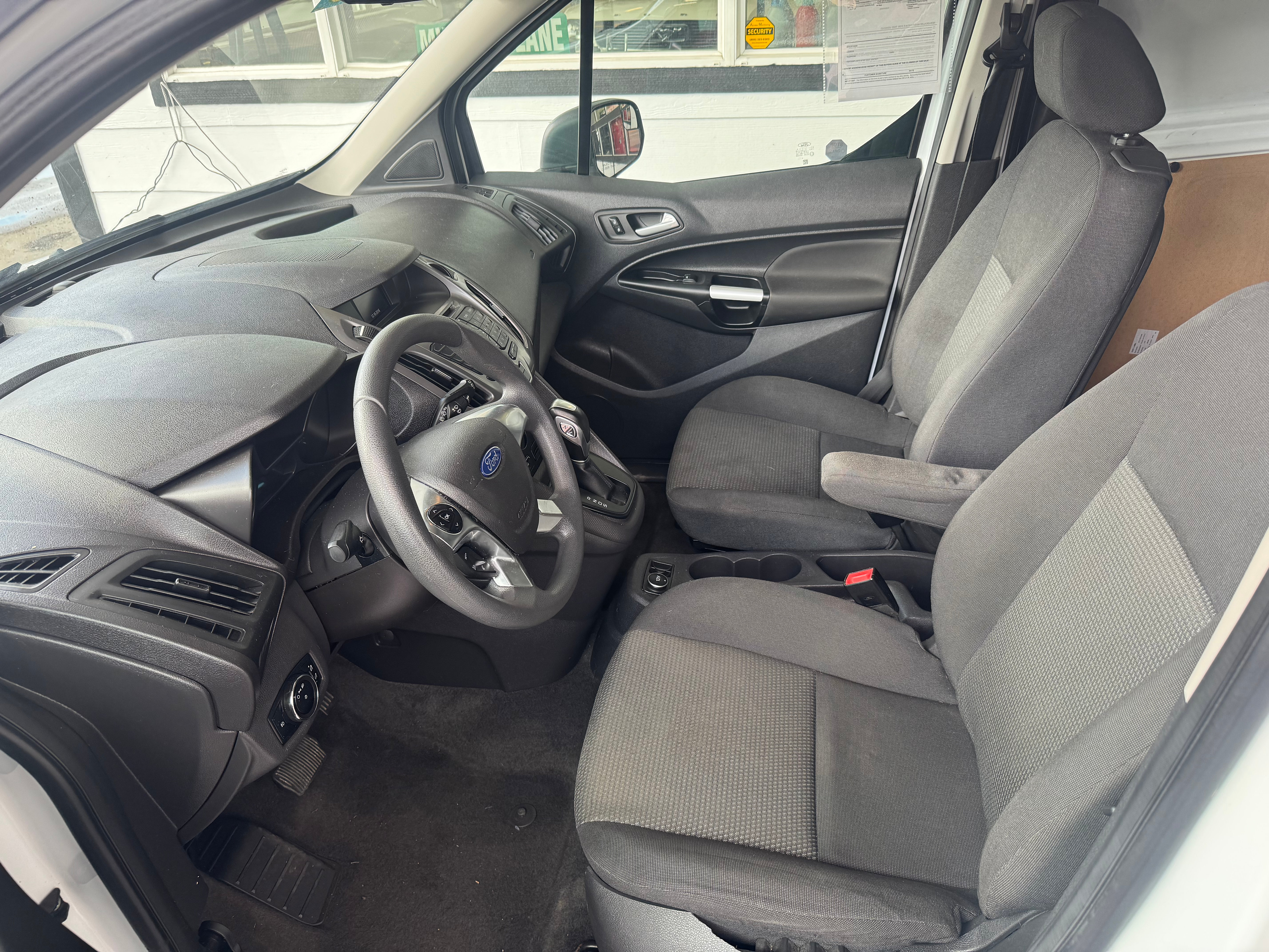 2017 Ford Transit Connect XLT - Photo 5