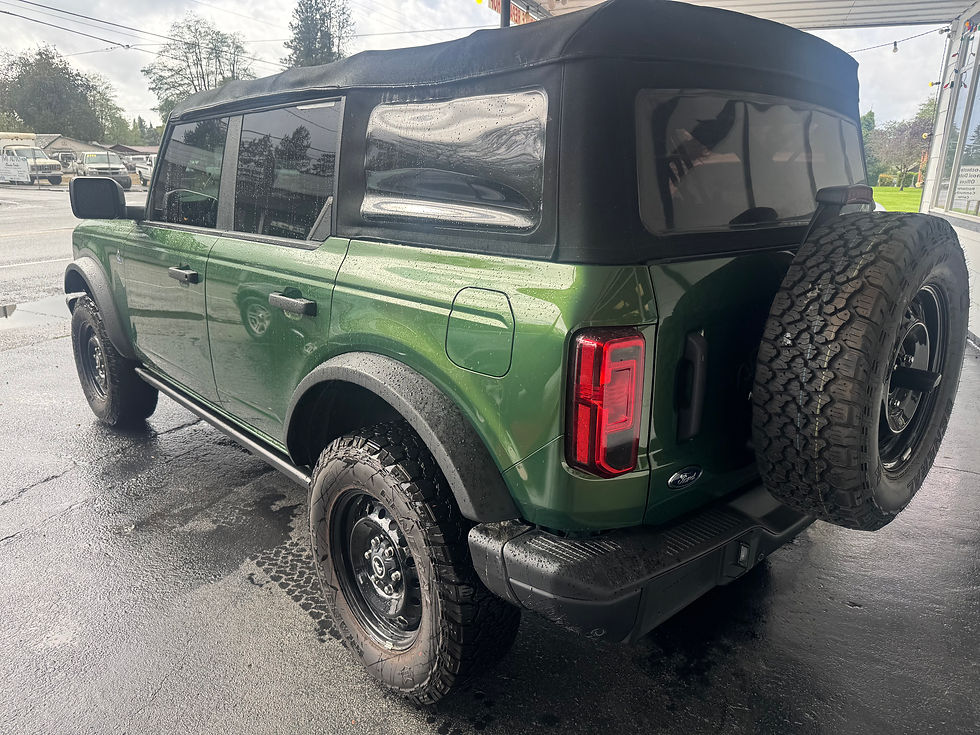 Thumbnail: 2022 Ford Bronco Black Diamond 