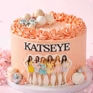 KATSEYE CAKE
