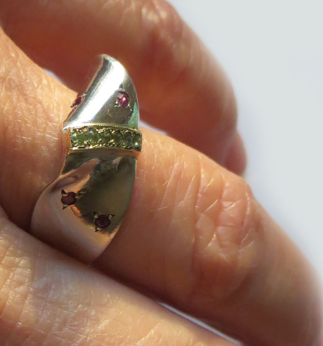 Thumbnail: LEMNISCATE Ring