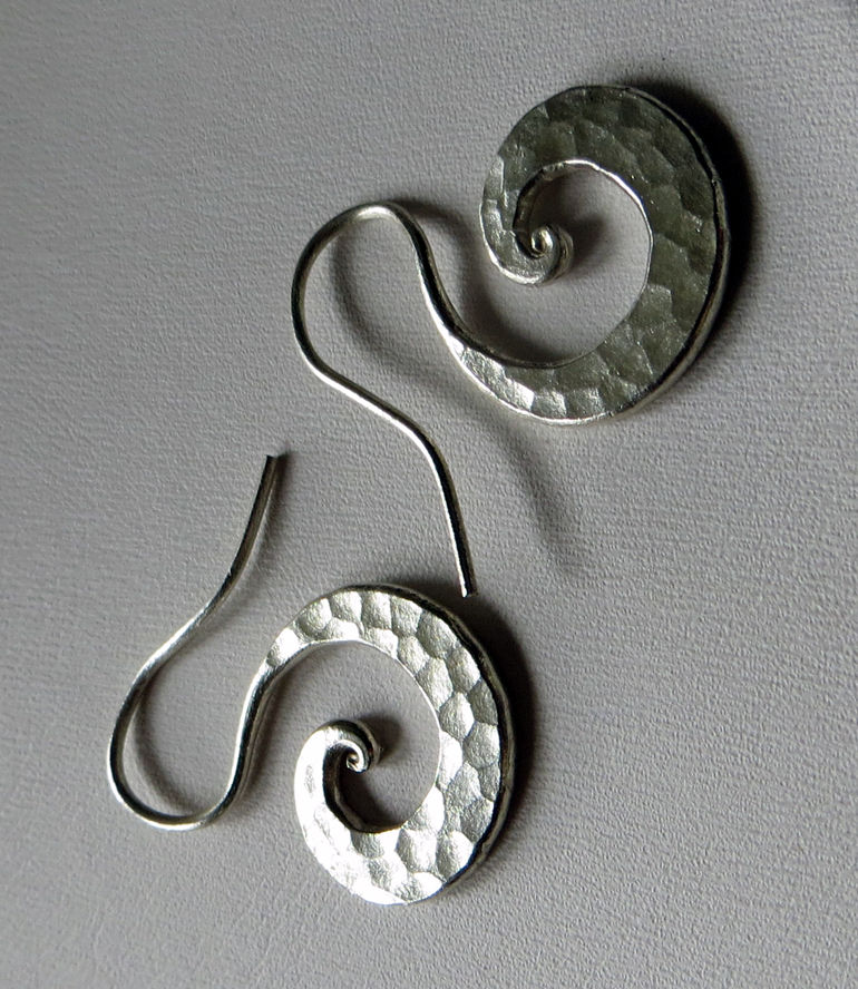 Thumbnail: SILVER CURL