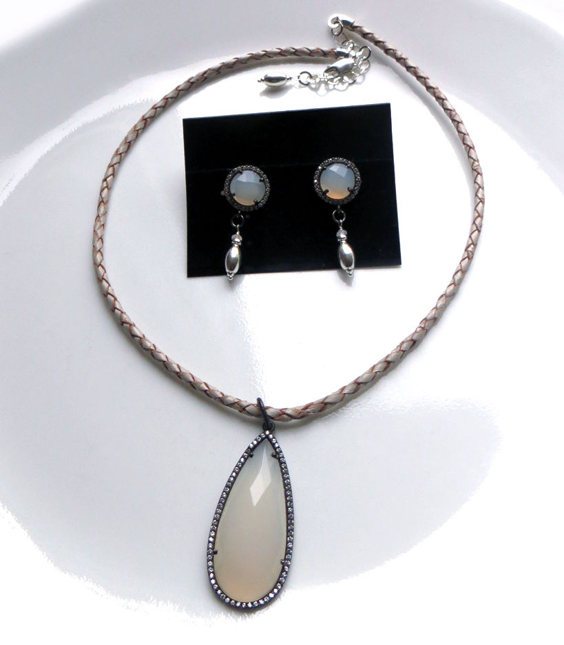 Thumbnail: MOONLIGHT Earrings
