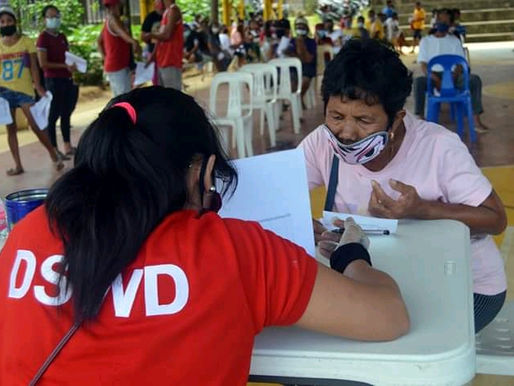 Ilang 'Waitlisted Families' sa Quezon, Nabiyayaan na — LCH NEWS