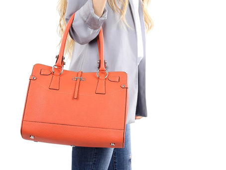 AI in Smart Bags. Why you need a defensively designed Smart Bag.
