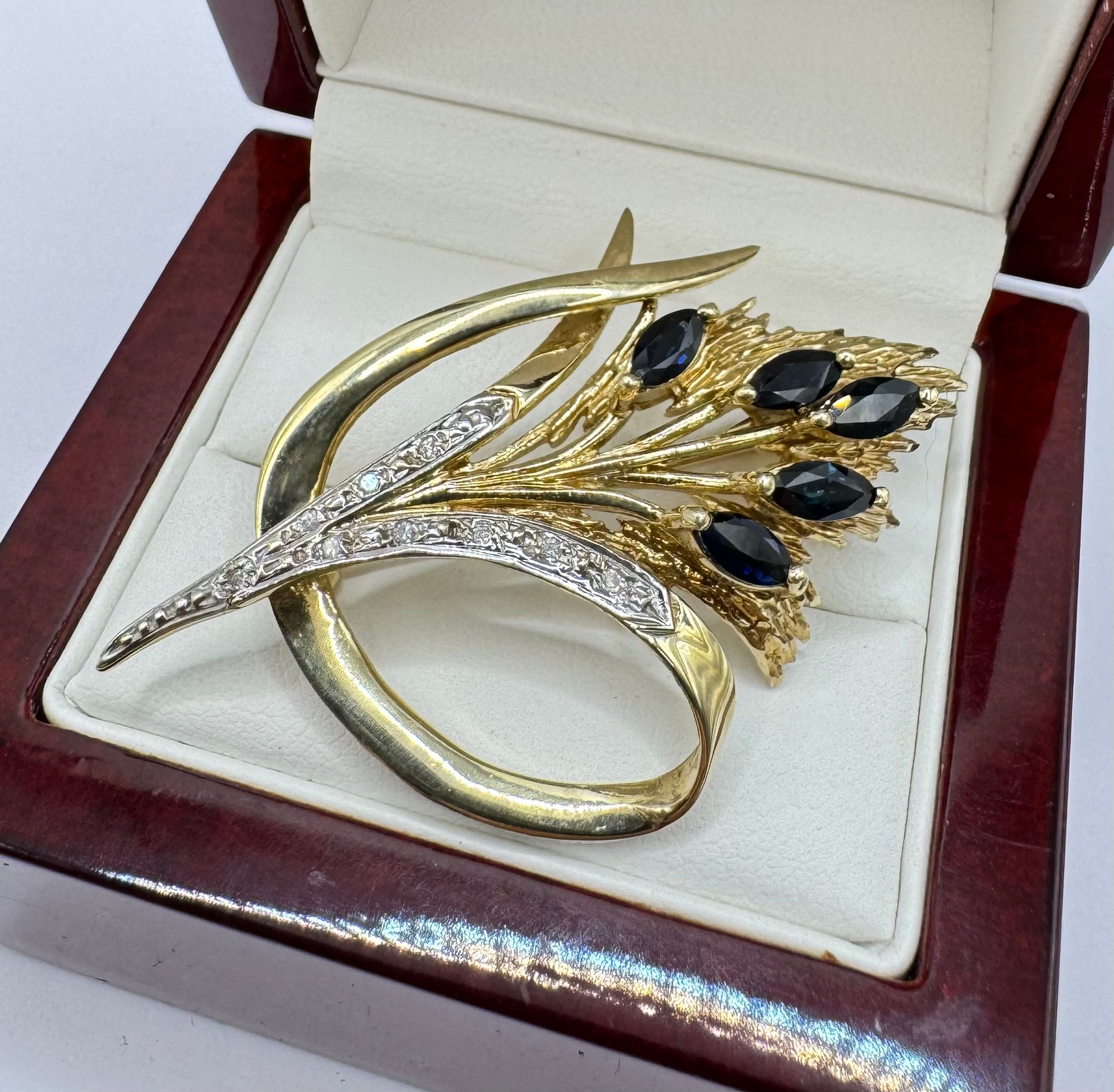 9ct Gold Sapphire & Diamond Brooch - Dated 1991