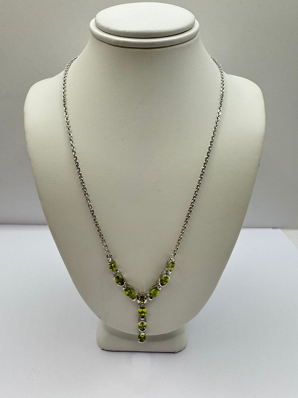 Thumbnail: Shipton & Co 925 Silver Green Peridot Jewellery Set