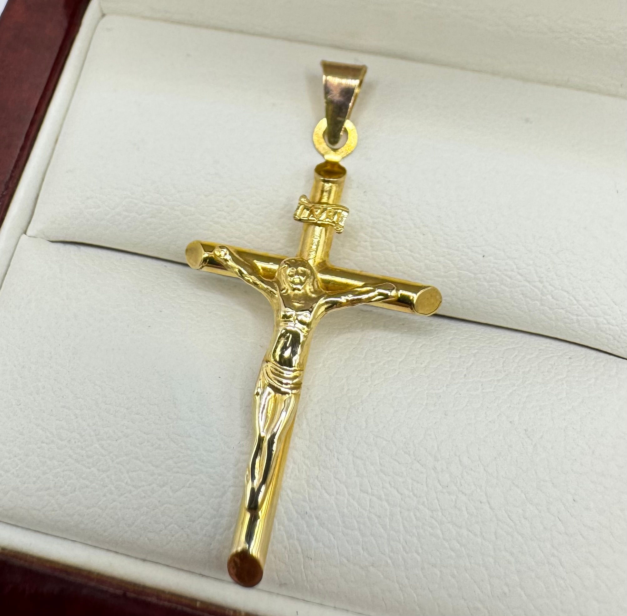 9ct Gold Crucifix Cross Pendant