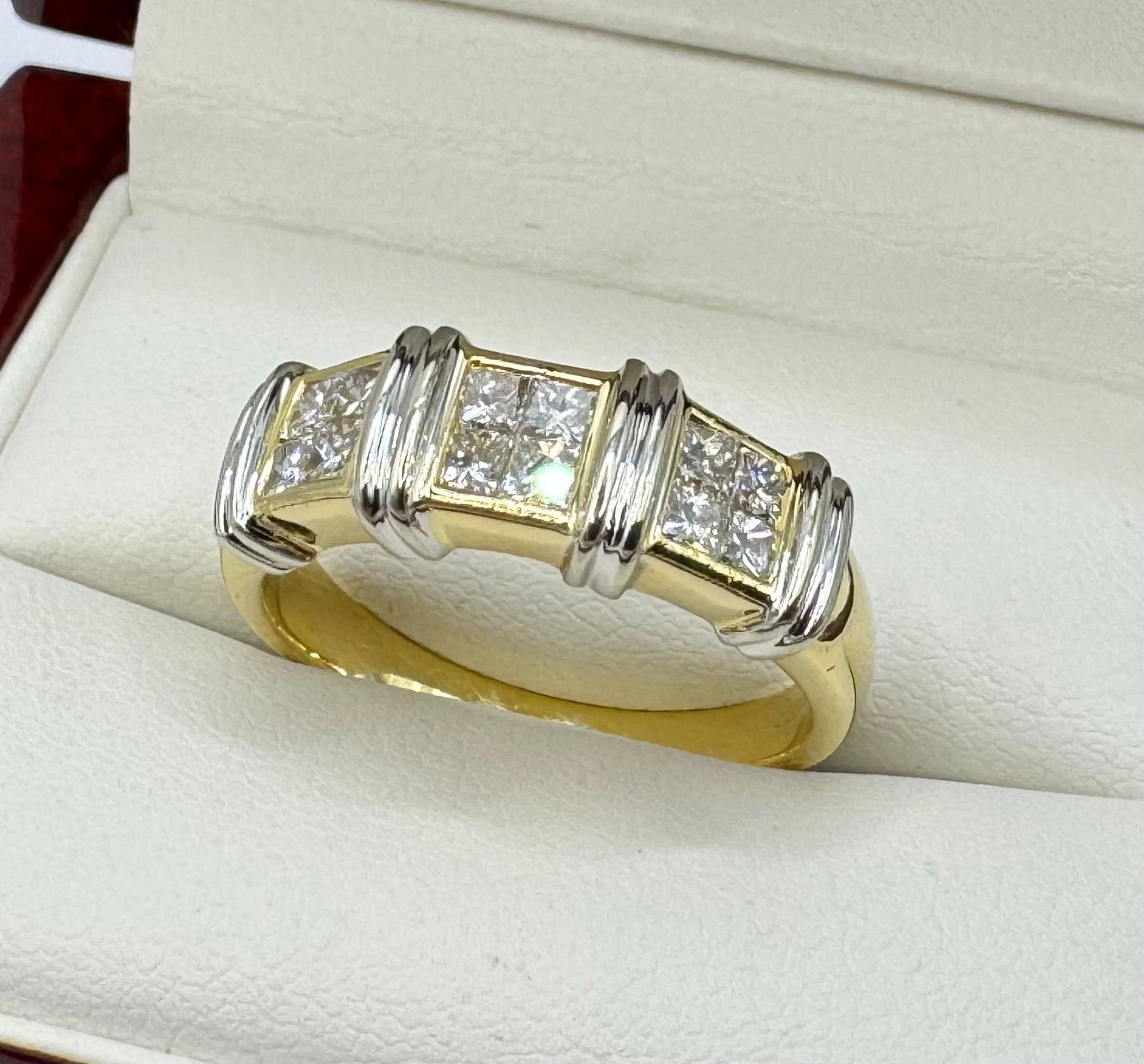 18ct Gold 0.50ct Diamond Cluster Band Ring - Size M 1/2