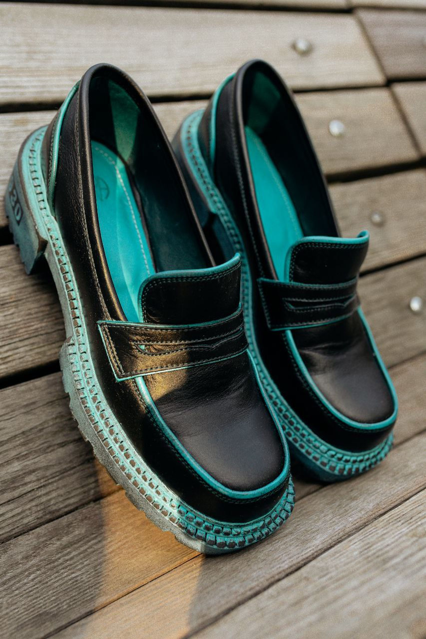 Loafers w stylu grunge