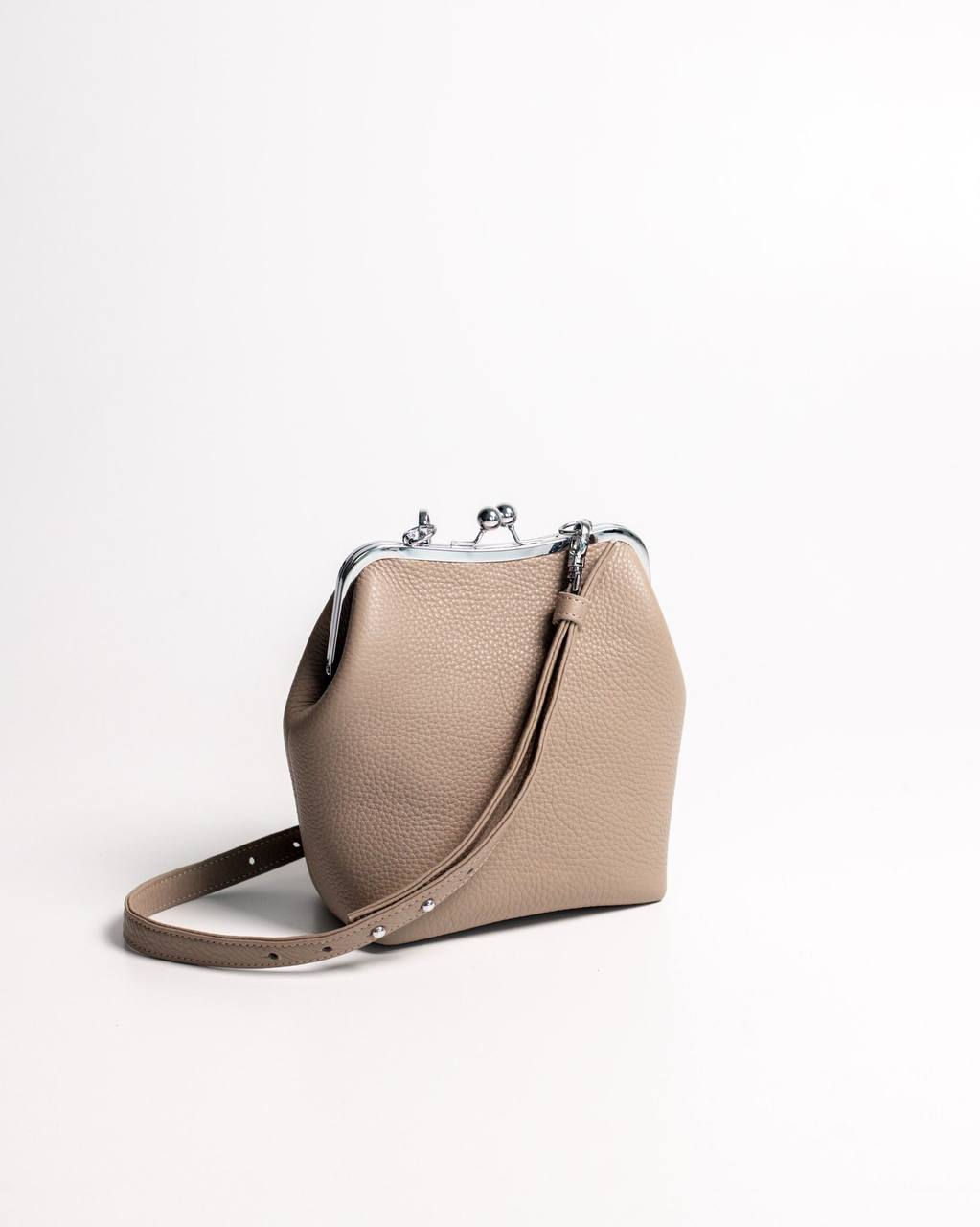 Жіноча шкіряна сумка з фермуаром ручної роботи