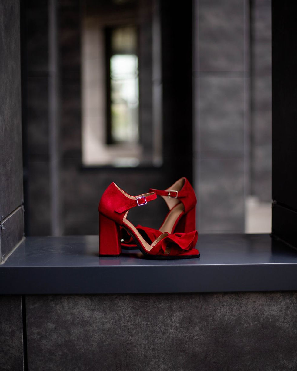 Thumbnail: Ruffled sandals