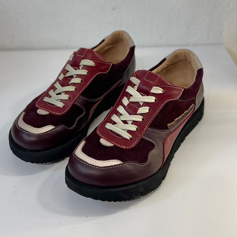 Miniaturbild: Bequeme Sneaker aus Naturleder