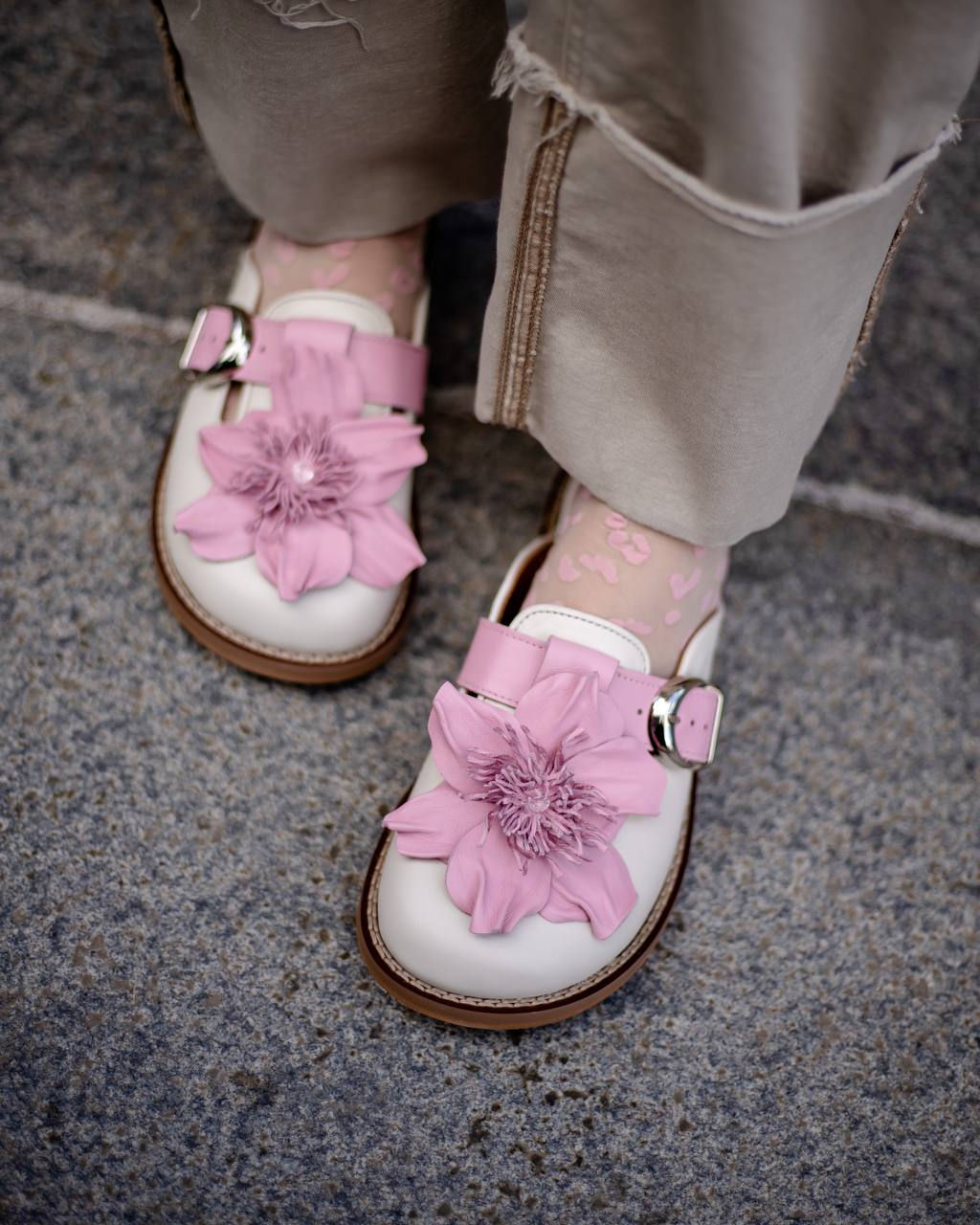 Сабо з квітами