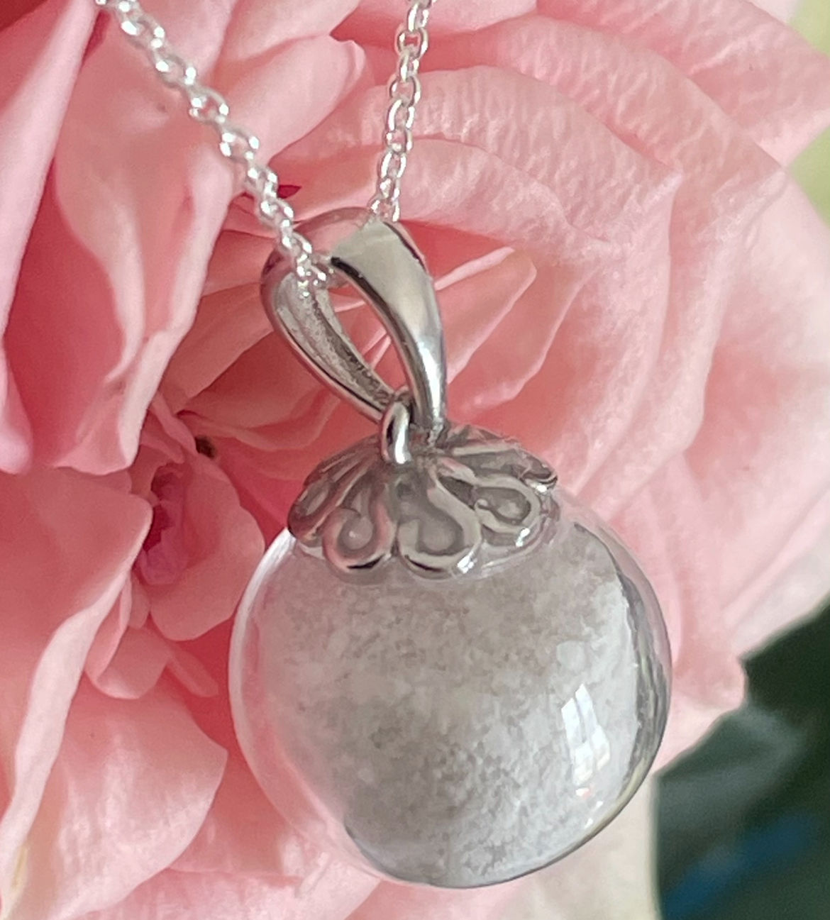 Alana - Bijou au lait maternel 