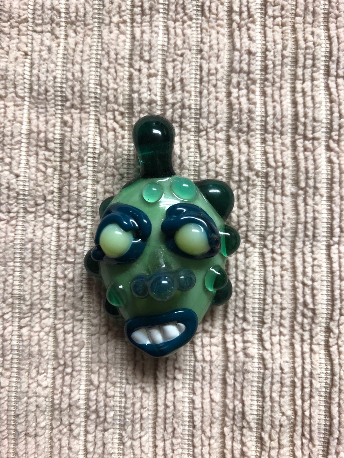 Aqua stank face sea foa green eyes 