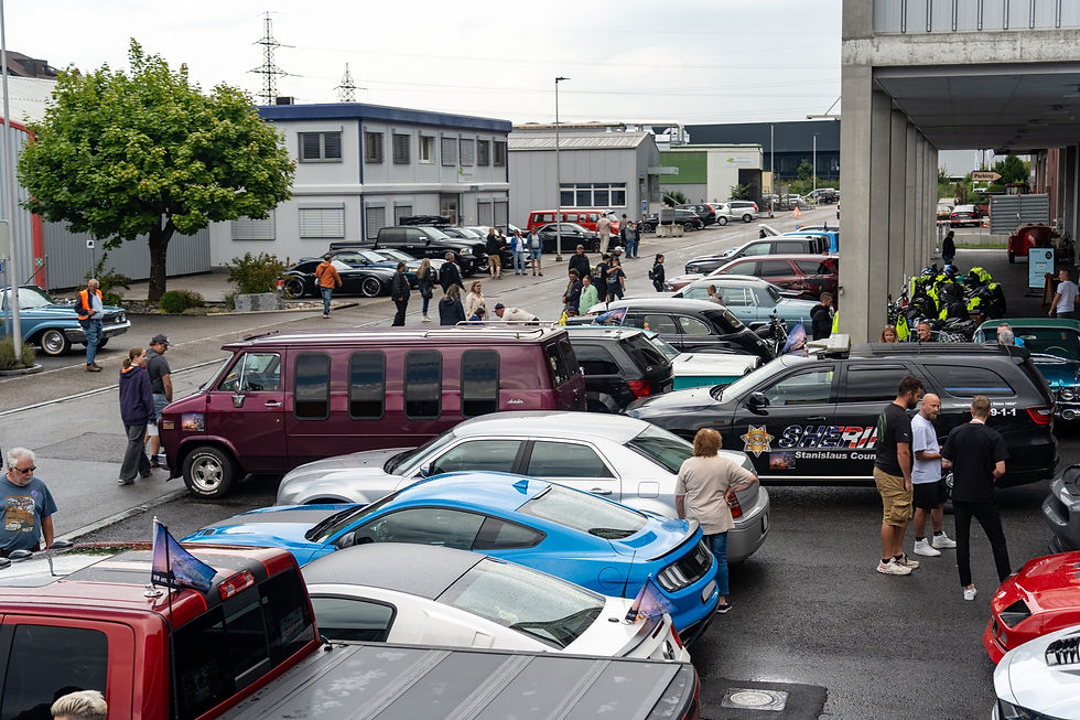 8-Zylinder-Treffen bei der Enter Technikwelt in Derendingen (SO)