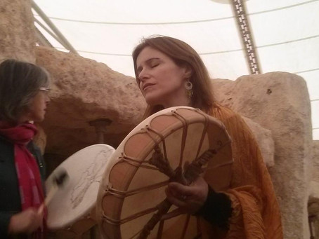 מה בין בדידות לבין להרגיש לבד