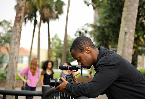 10630721_856954377660160_240854617272190