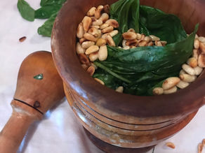 Pesto Party Chicken Rolls