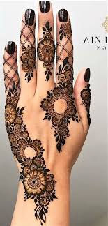 Thumbnail: Henna Services