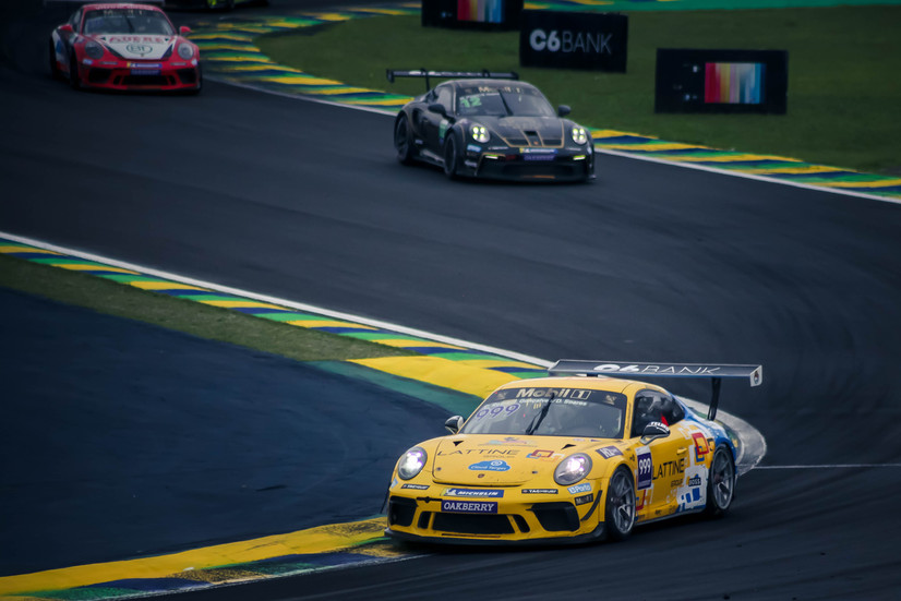 Carro da Porsche Cup durante a última etapa da categoria Endurance, em Interlagos