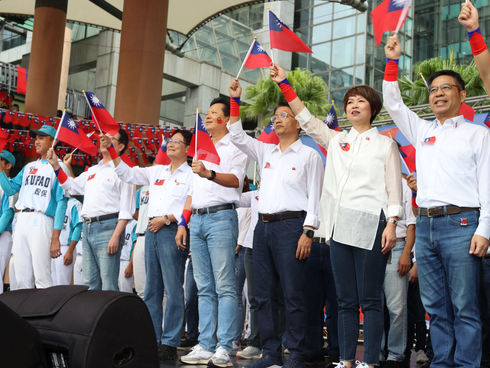 新北各區國慶同步升旗 高喊「中華民國雙十國慶快樂」