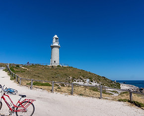 lighthouse-1931631_1280.jpg